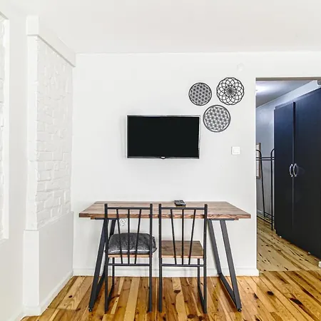 Flat With Balcony And Shared Terrace In Beyoglu