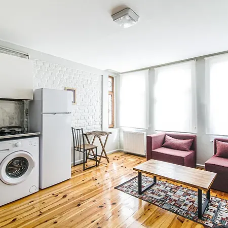 Flat With Balcony And Shared Terrace In Beyoglu Istanbul