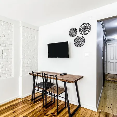 Flat With Balcony And Shared Terrace In Beyoglu Istanbul
