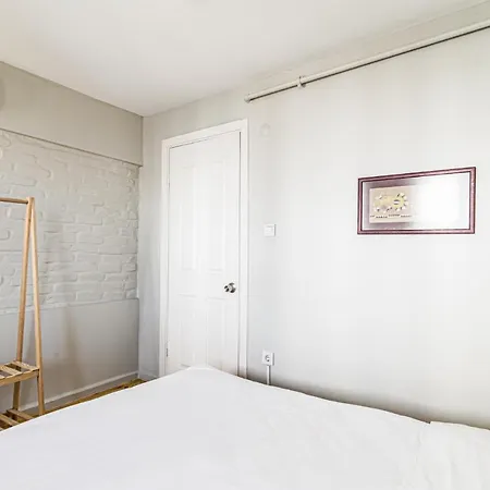 Flat With Balcony And Shared Terrace In Beyoglu Apartment *